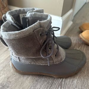 Sperry Duckboots Size 6 Can fit a 7